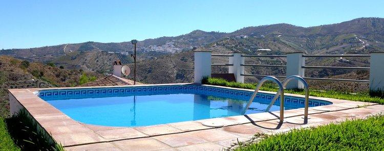 Villa bij Iznate in bijzonder landschap in Andalusië