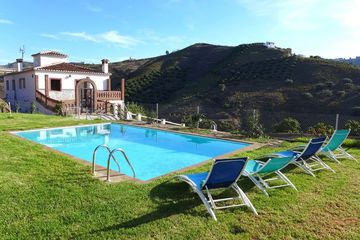 Casa Trinidad 1 - appartement in landhuis in Andalusië bij dorp, 20km van zee