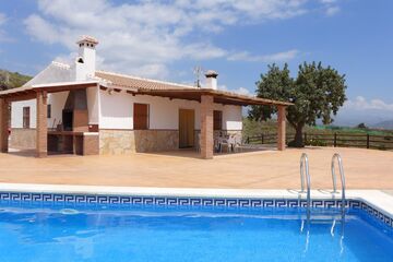 Casa Cruzaillo ~ - vakantiehuis, zwembad, Andalusië, binnenland, 15km van zee