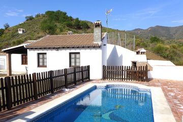 Casa Palma - vakantiehuis in echt Andalusië omheind zwembad+wifi
