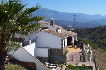 Casa Los Rosales - luxe villa Andalusië vakantiehuis met zwembad bbq wifi